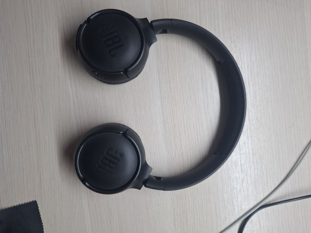 Наушники jbltune500bt