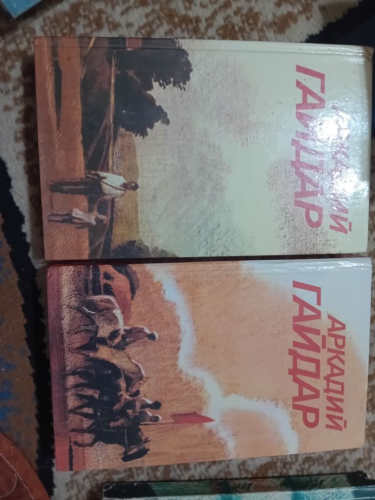 Продам книги в отличном состоянии