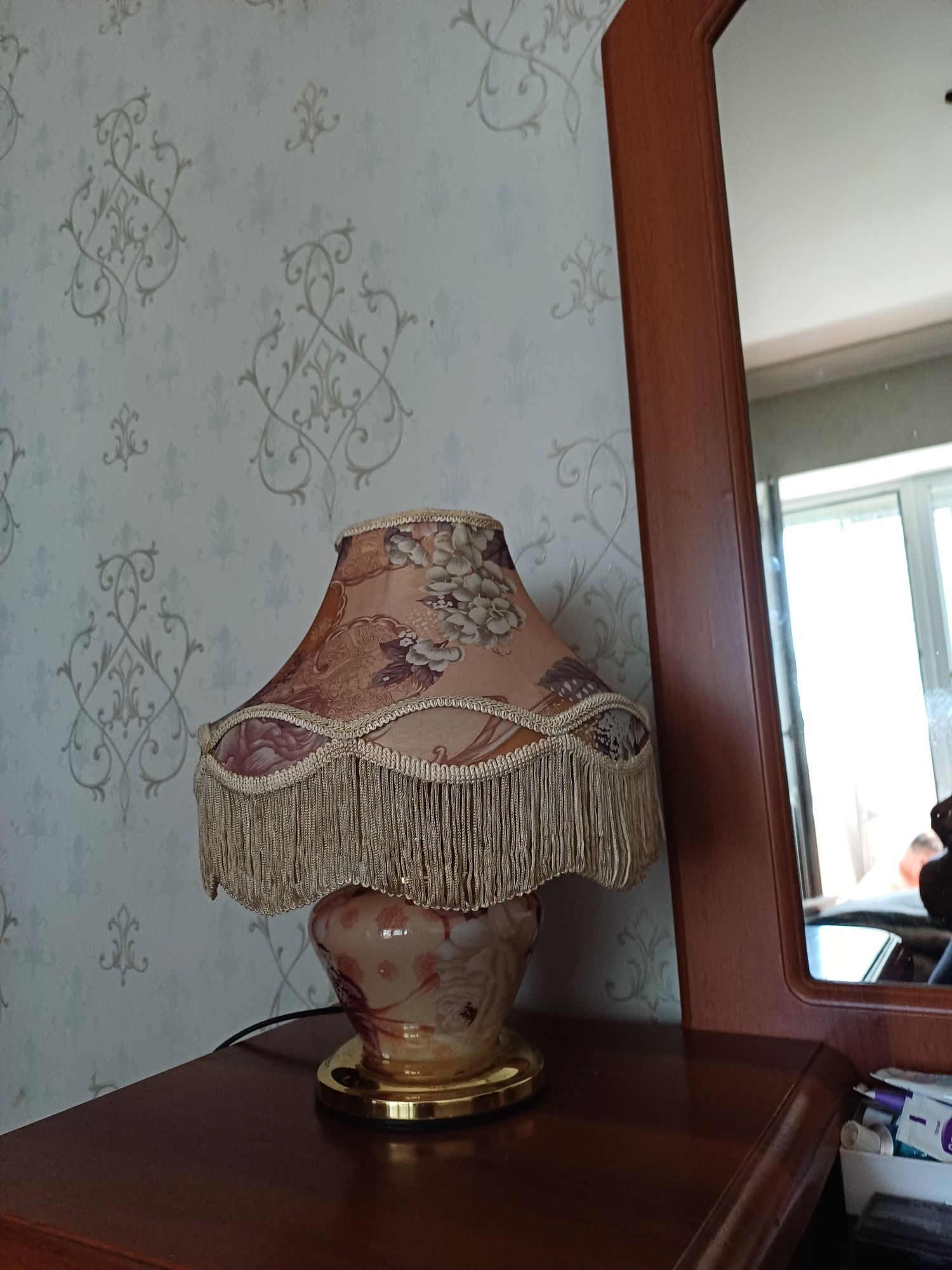 Светильник настольный