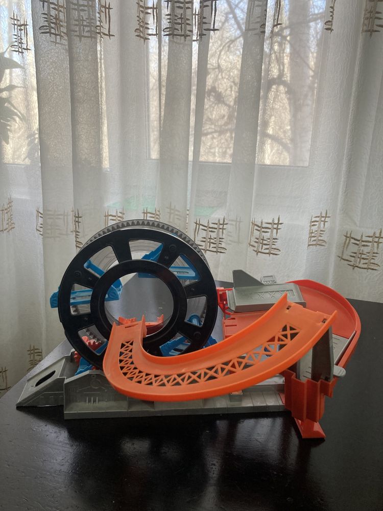Продам трек Hotwheels