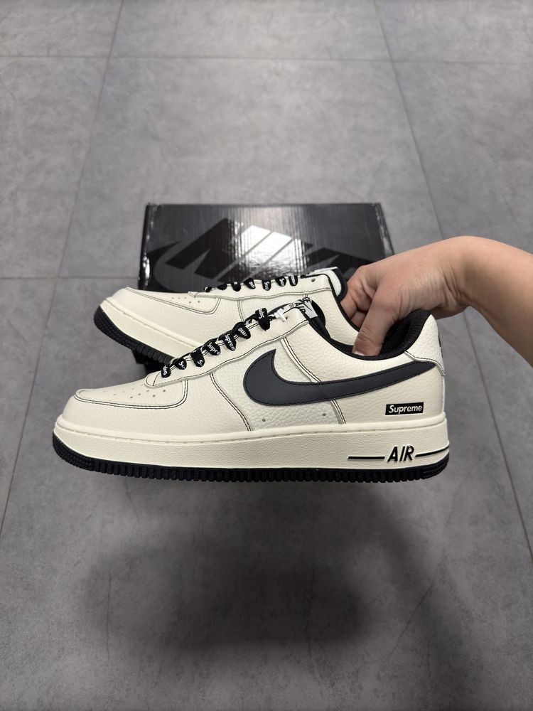 Nike Air Force 1 Low x Supreme