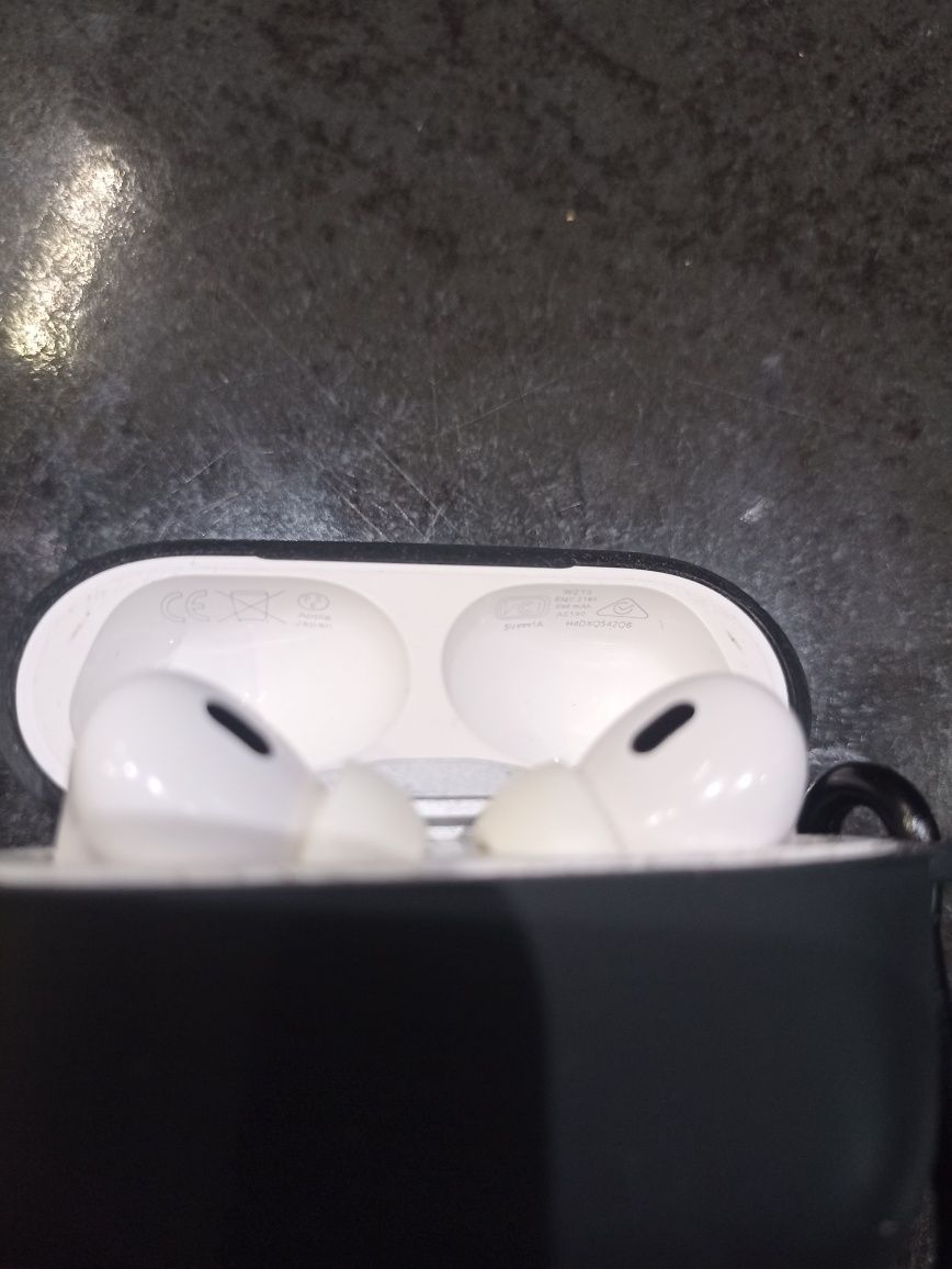 Продам air pods pro 25000
