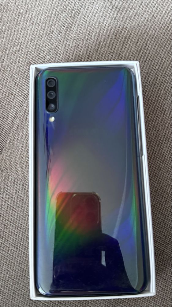 Продам Самсунг А50