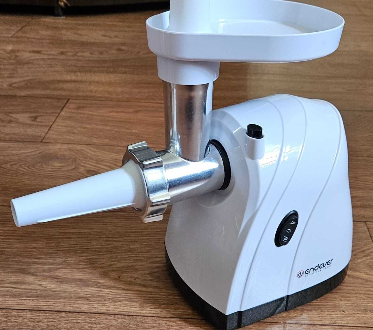 Мясорубка Endever Sigma 36  2200 Ватт