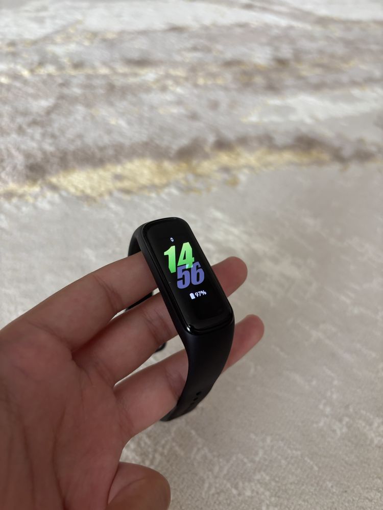 Часы Samsung watch fit 2