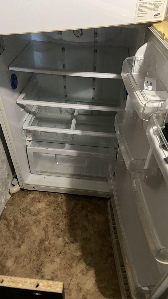 Продам холодильник Samsung