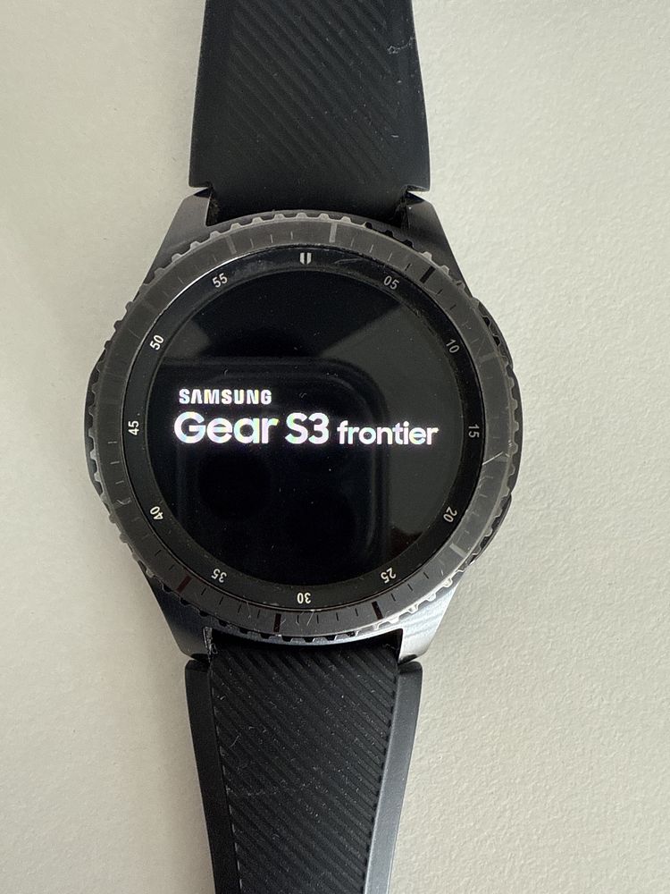 Часы Gear S3 frontier