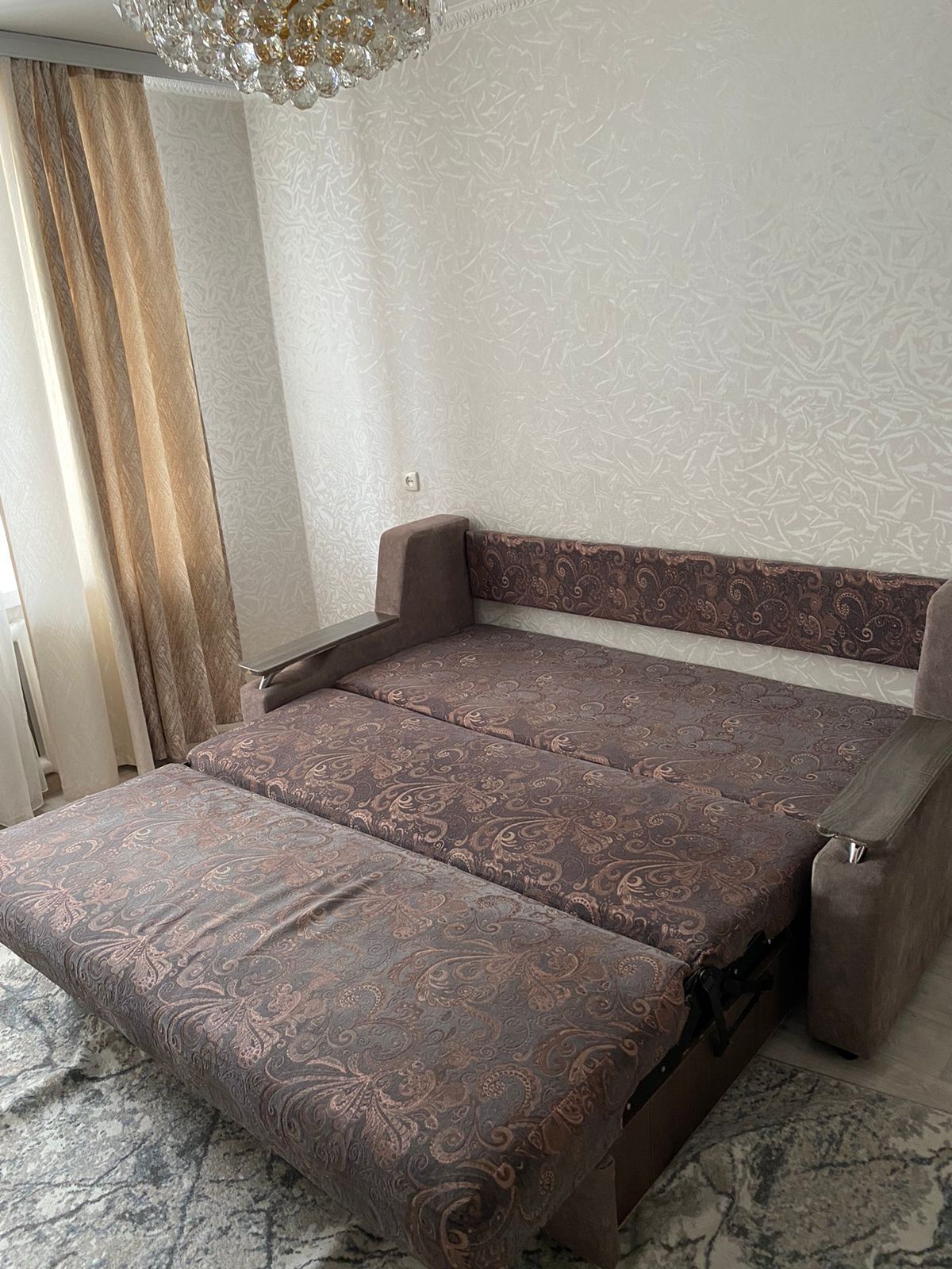 Продам диван в хорошем состоянии