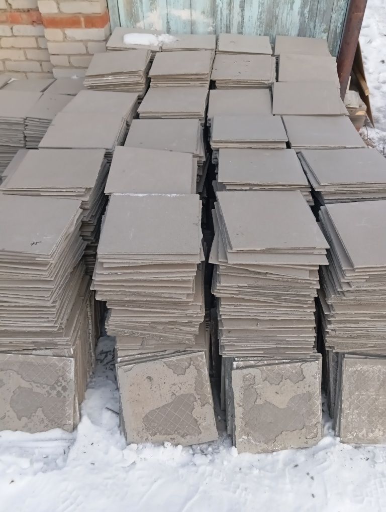 Продам плитку керамогранит б/у