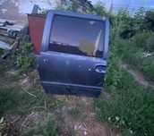 Двери на nissan serena s23, 2000 год