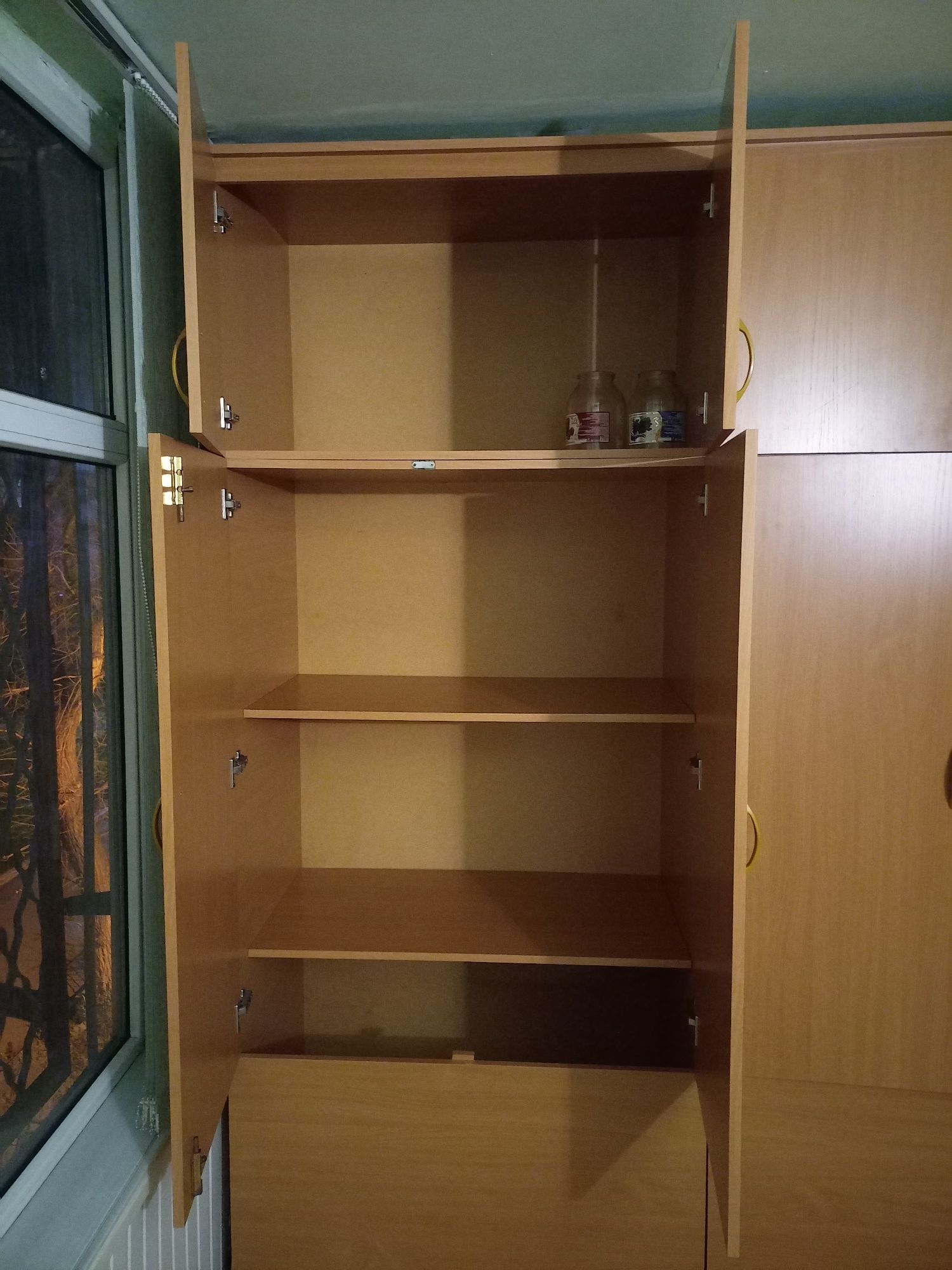 Продам шкаф срочно