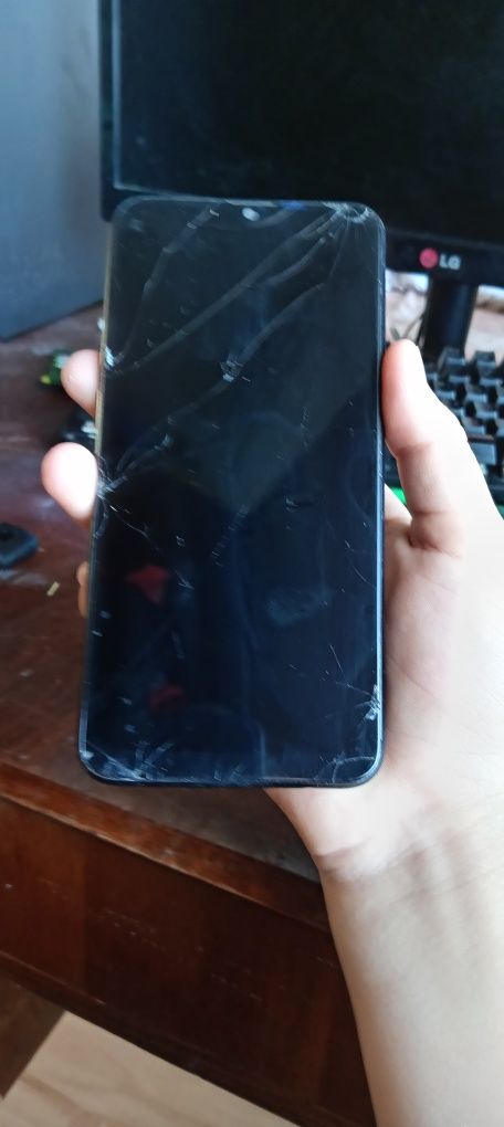 Продам телефон oppo a5s