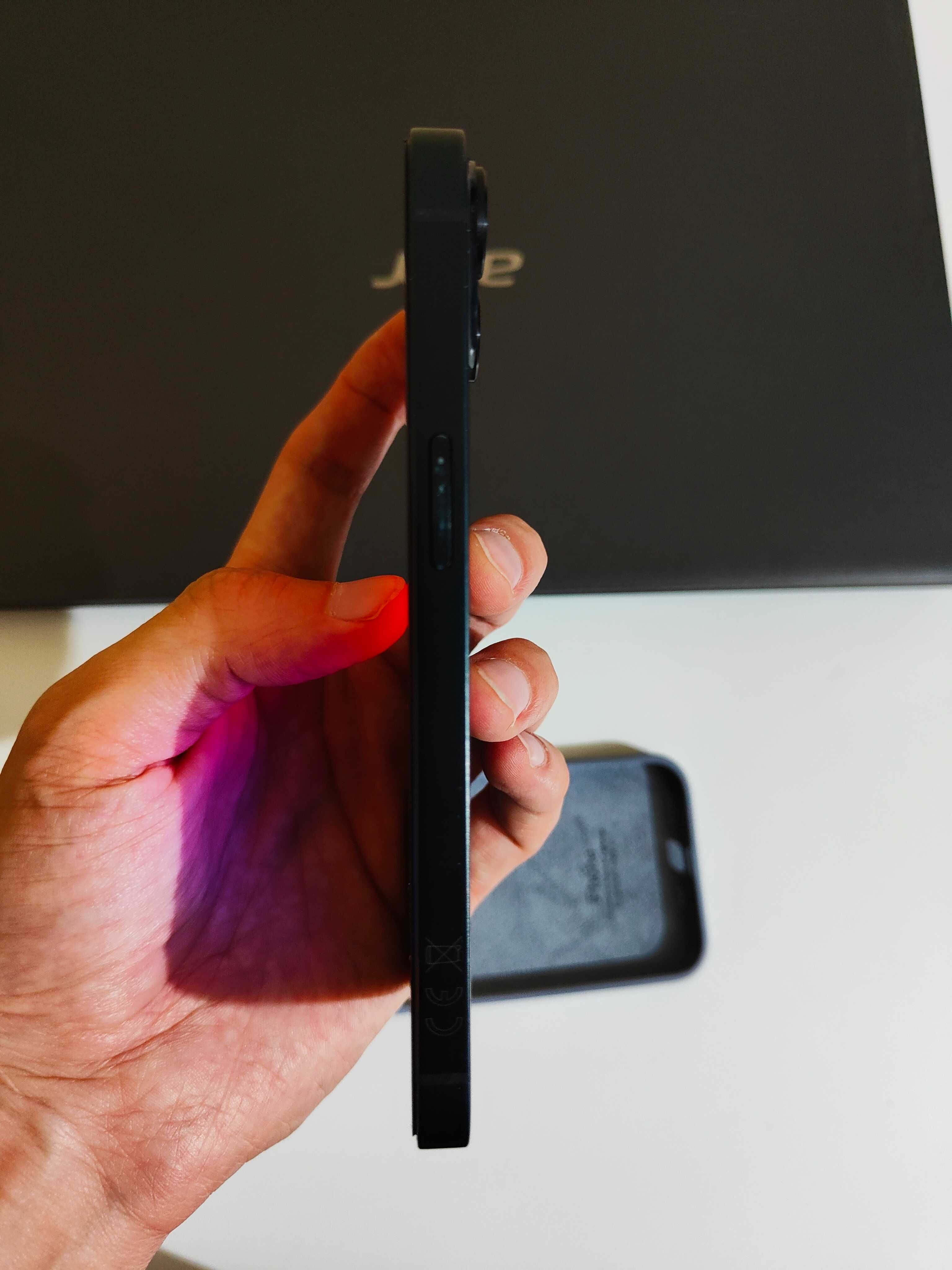 iPhone 13 (83% Акб) Чёрный Айфон13 Apple A 15 Bionic с поддержкой 5G