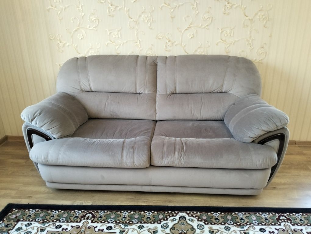Продам 2дивана 1кресло