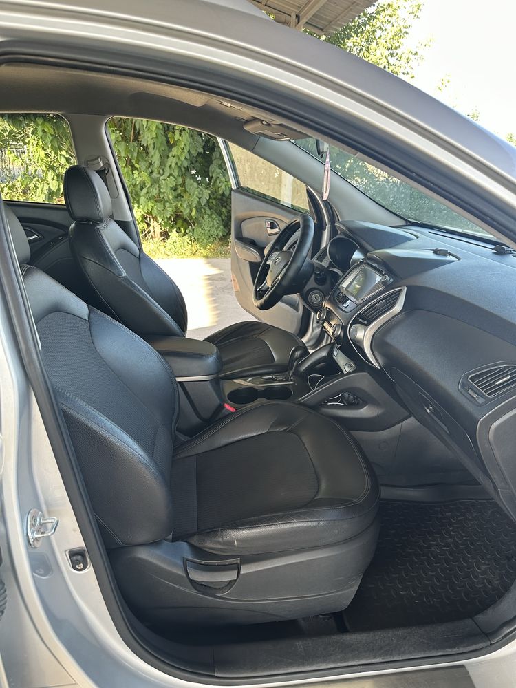 hyundai tucson 2010