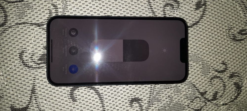 Продам айфон 13 в хорошем состоянии
