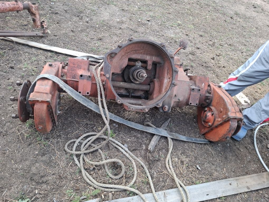 Продаю трансмиссию  на Т-16