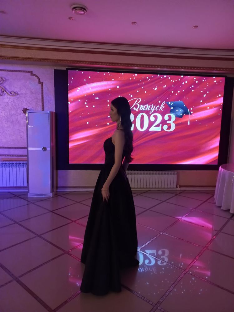 Продаю платье на выпускной