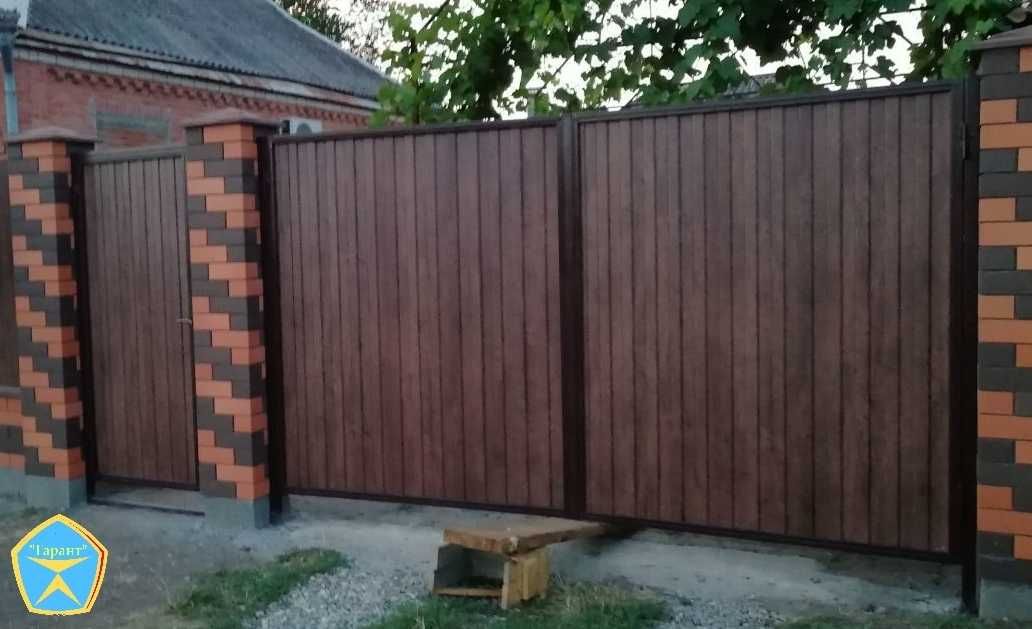 Ворота из металлосайдинга распашные , откатные, калитки,заборы. Монтаж