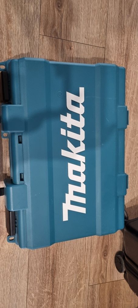 Шуруповерт Makita 18В оригинал