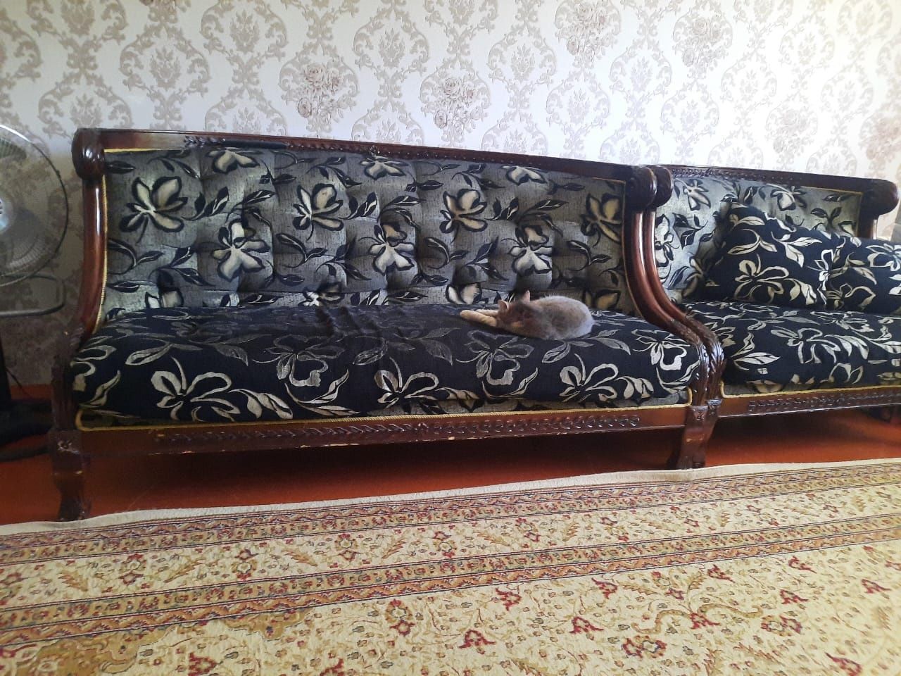 Продам диван срочно