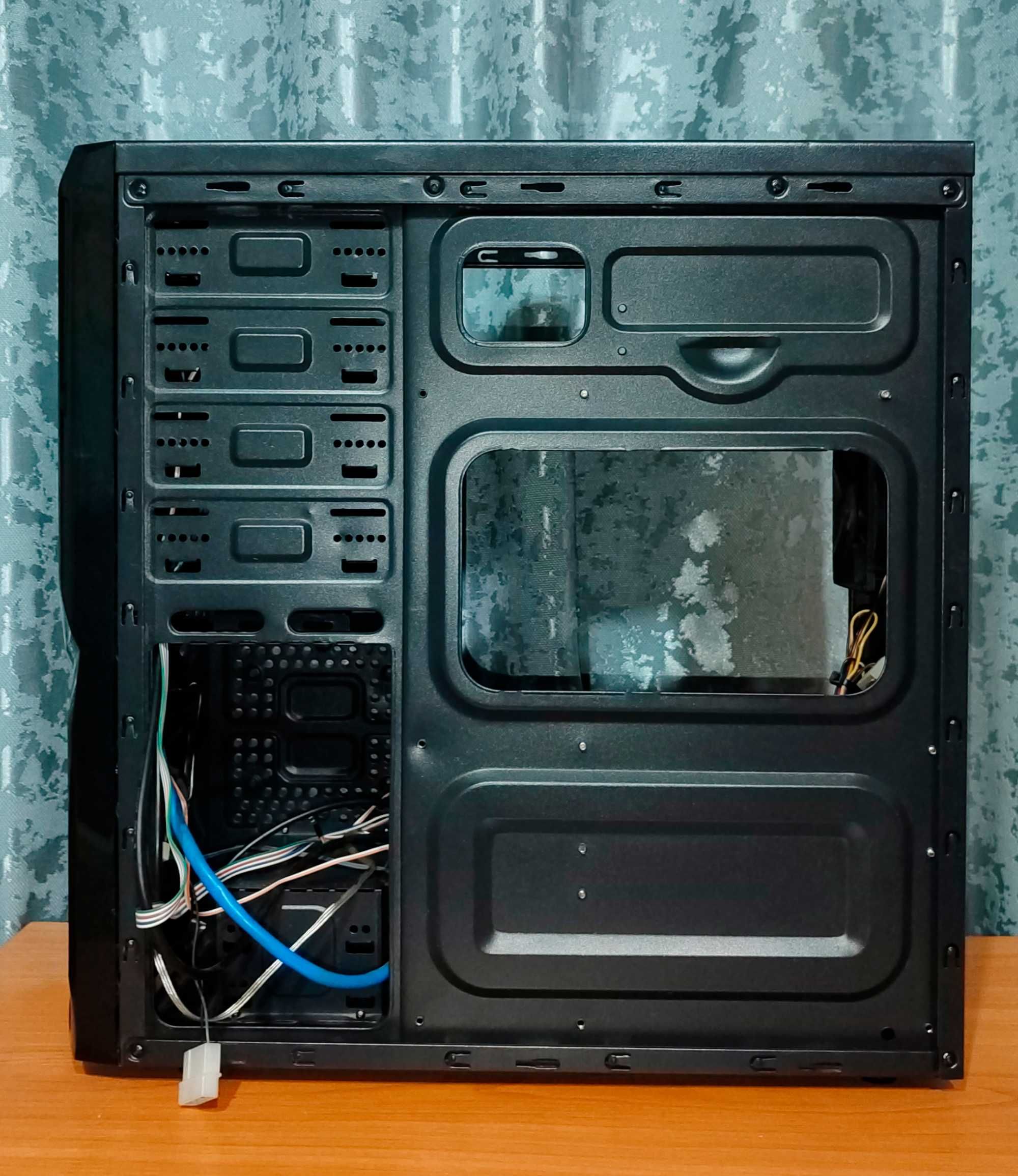 Корпус системного блока AeroCool