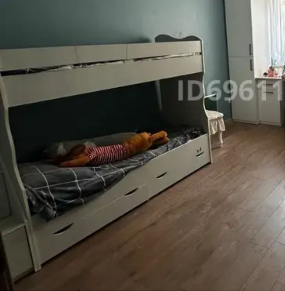 Диван с креслами и даухярусный кровать