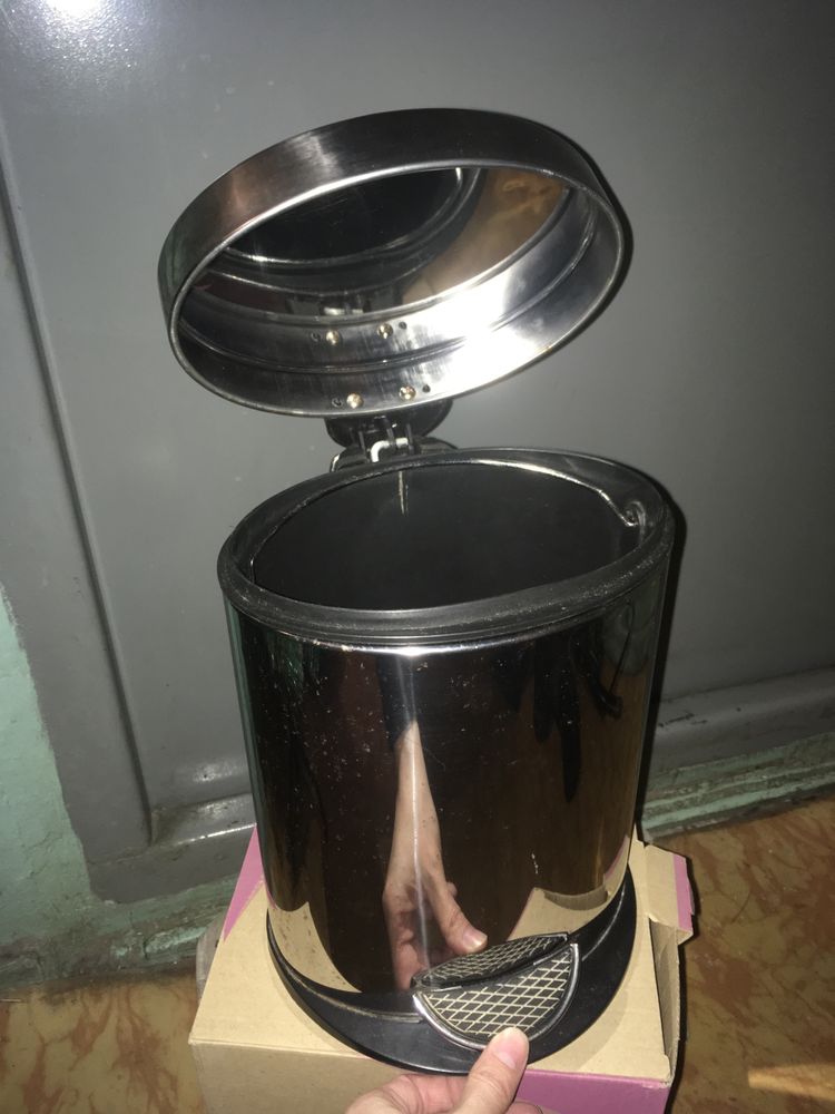 Ведро с педалью