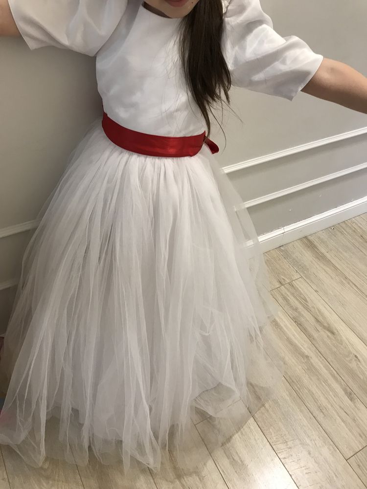 Платья белое