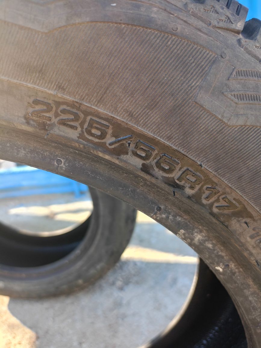 Шины зимние шипованые в хорошем состоянии 225/55R17