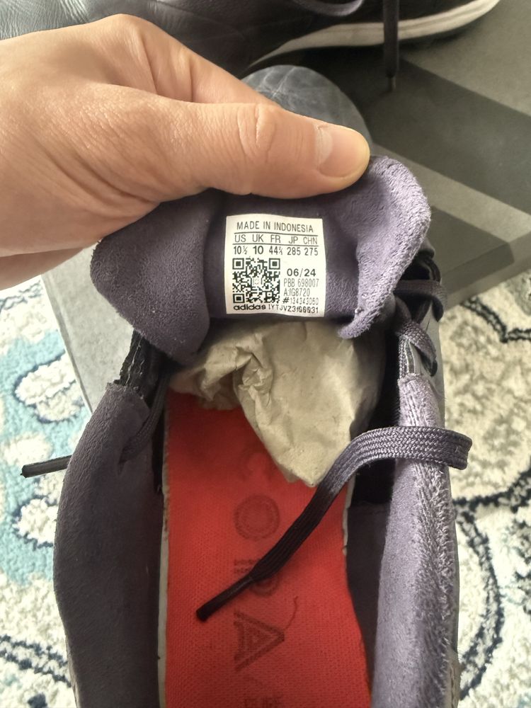 Продам сороконожки Adidas