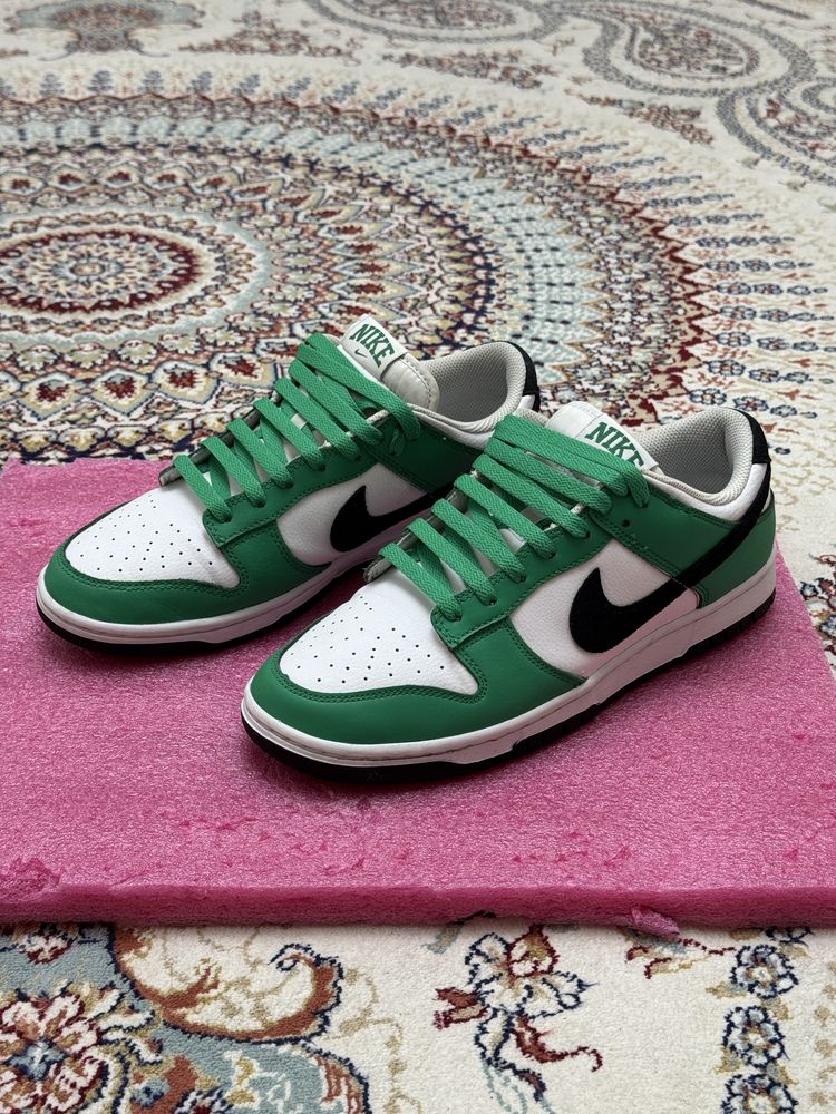 Nike Dunk оригинал, почти новые, 2-3 раза носил