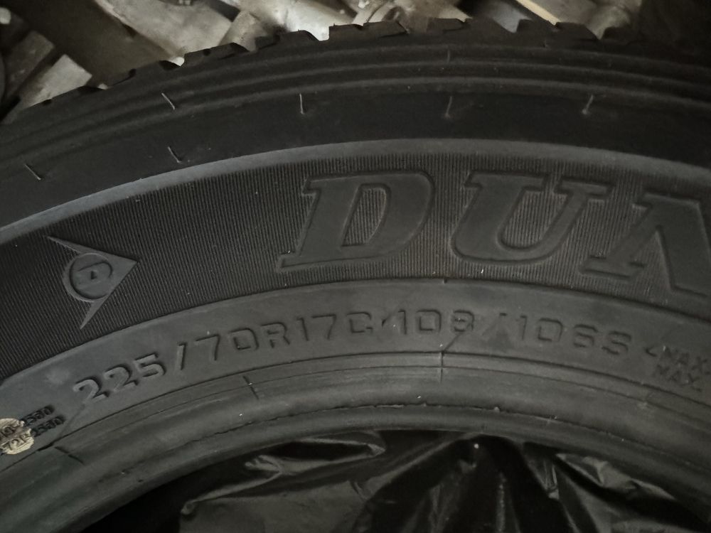 Продам резину Dunlop AT 225/70/17