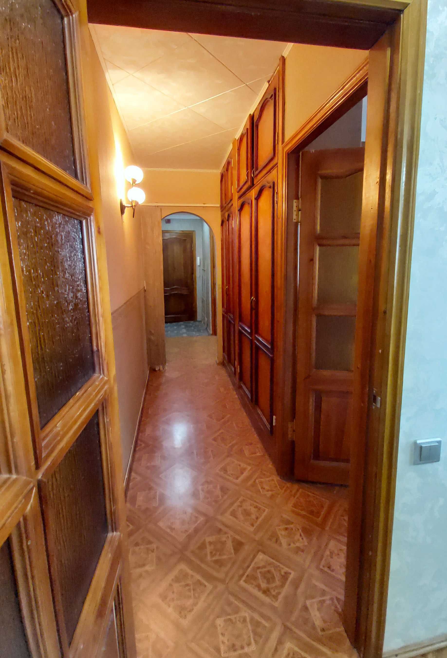 Продам 2-комн квартиру улучшенной планировки по ул.Университетская 29