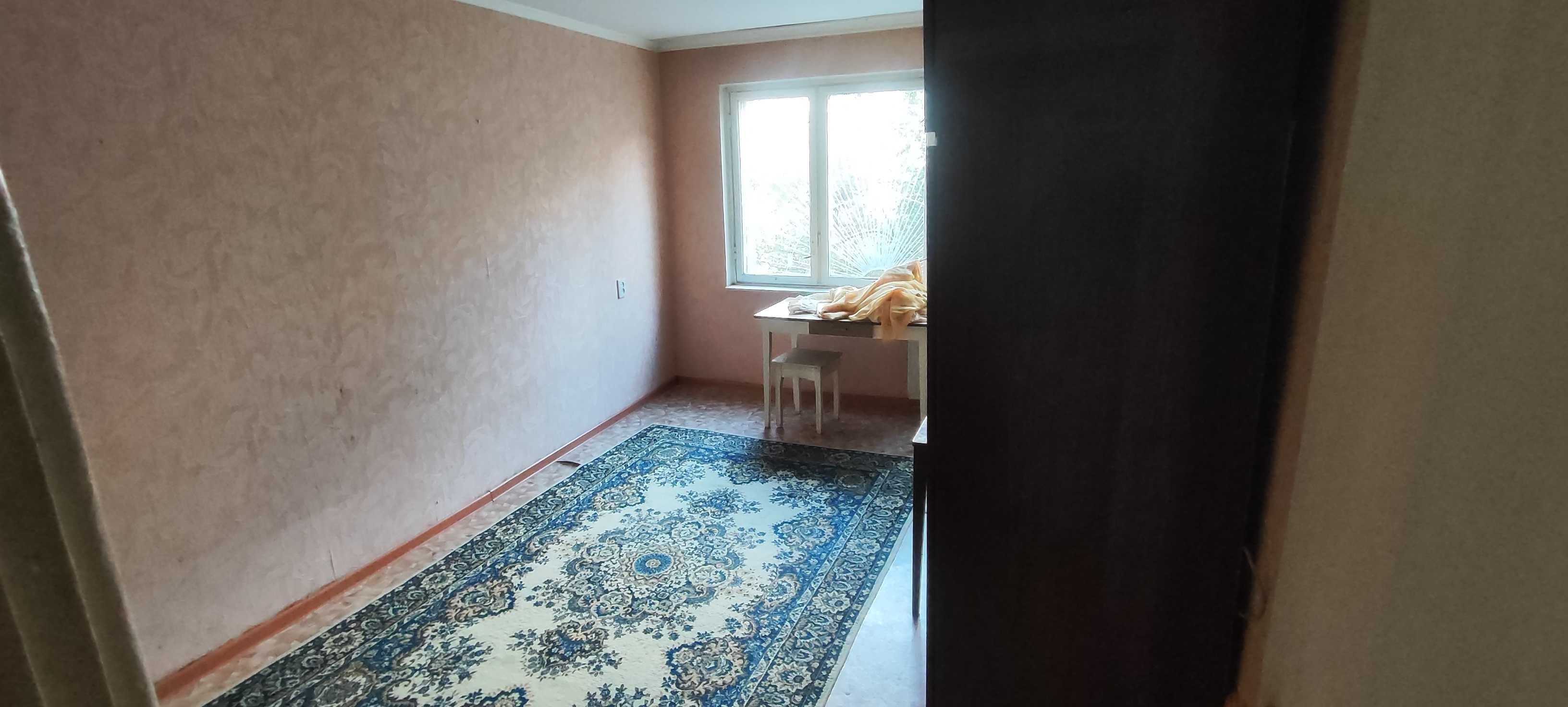 2 болме квартира под бизнес сатылады Толе би 61