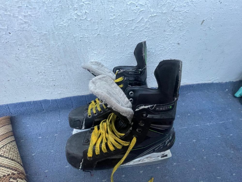 продам коньки ccm