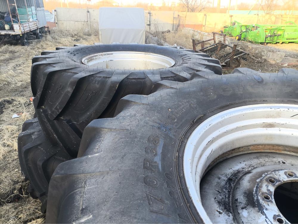 Шины для тракторов CASE, CLAAS, JOHN DEERE