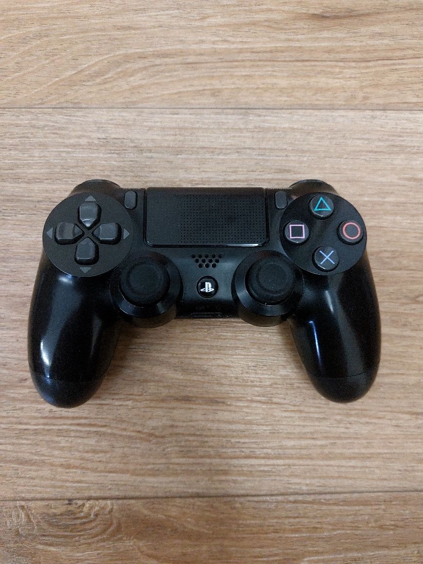 Продам геймпады Xbox, PS4