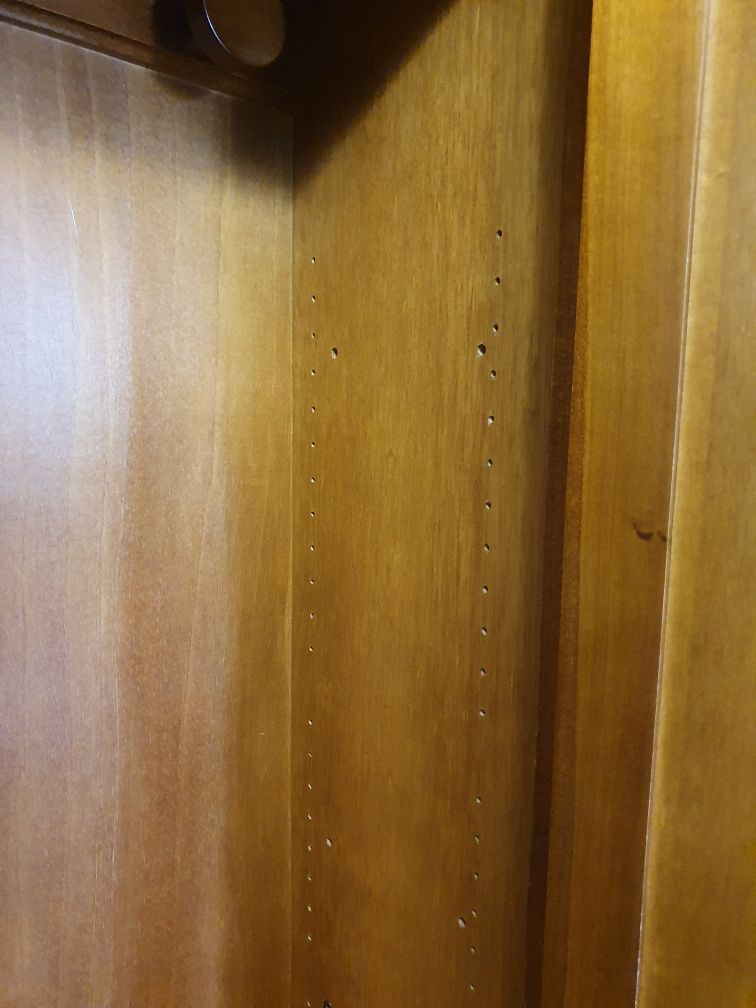 Срочно продаю шкаф