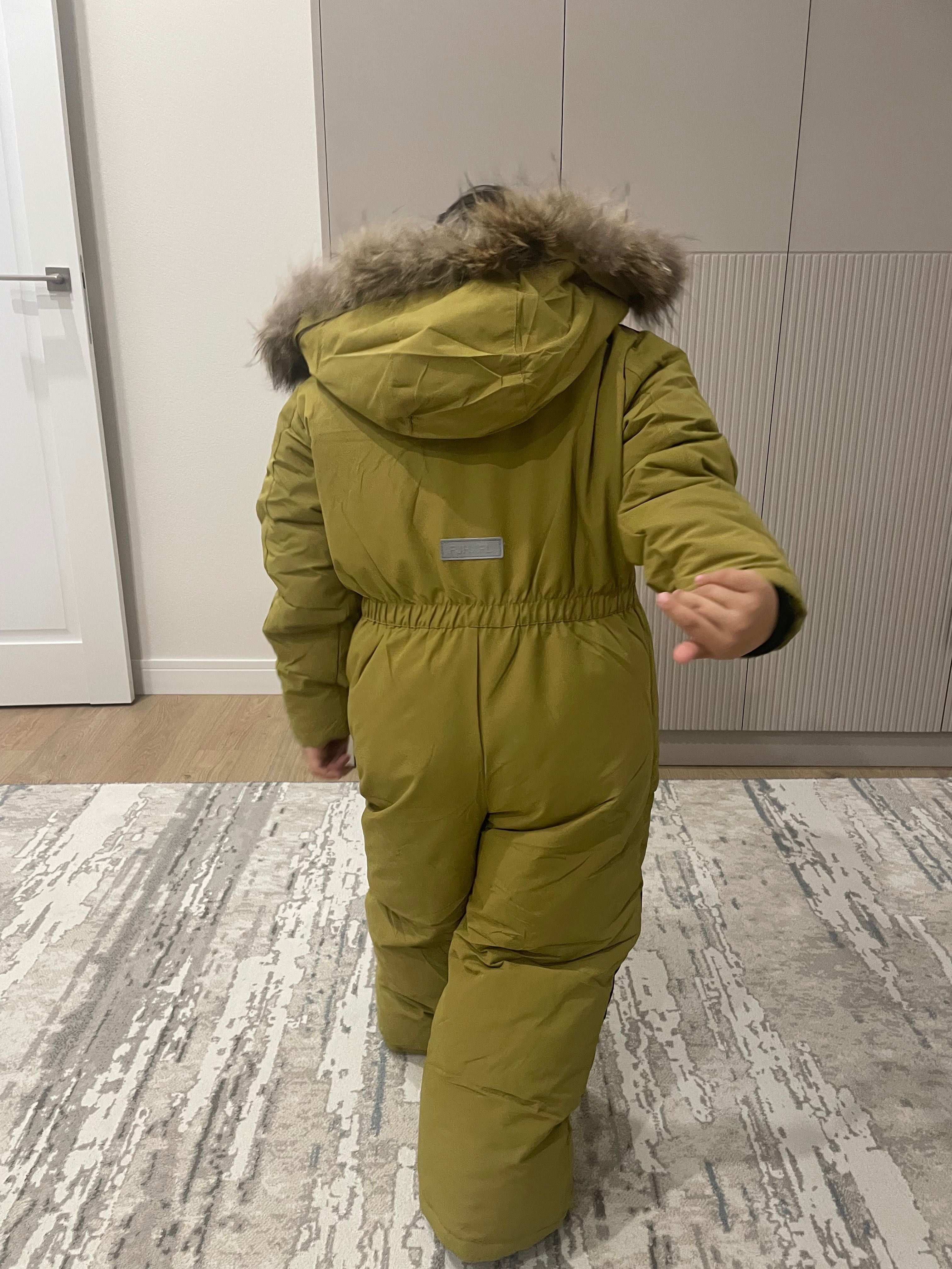 Комбинезон новый зимний детский унисекс на 6-7 лет