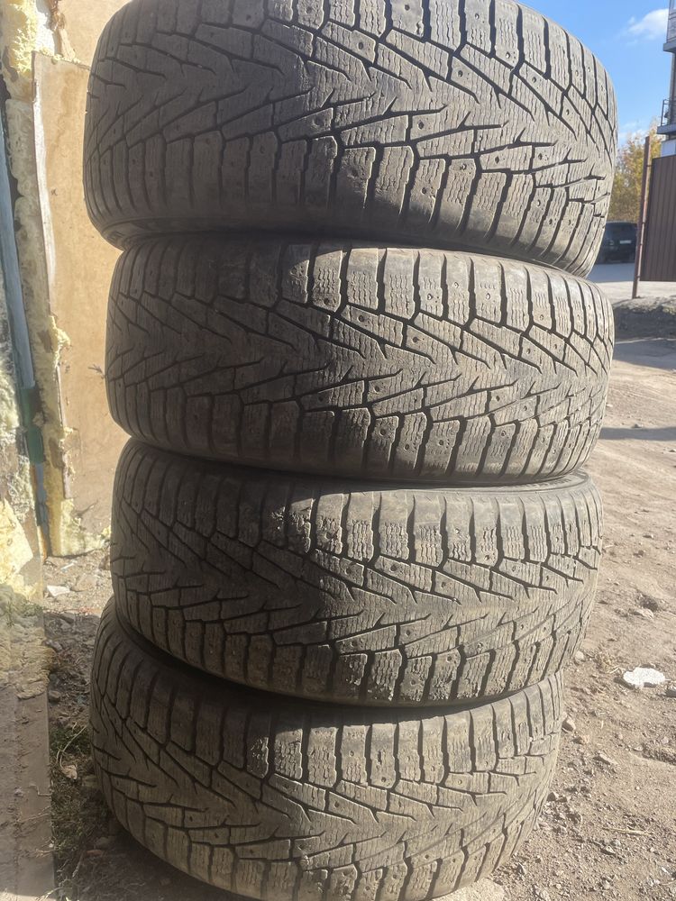 Зимние шины в продаже, состояние хорошее