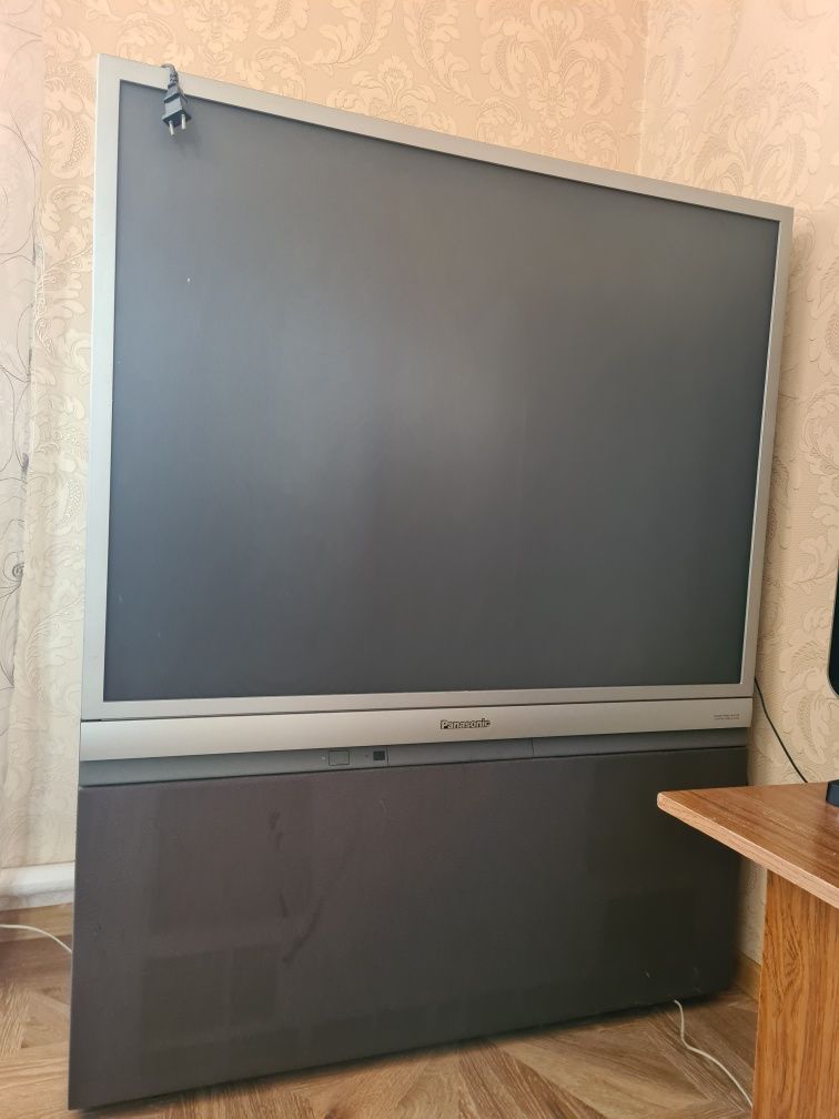 Проекционный телевизор Panasonic d130