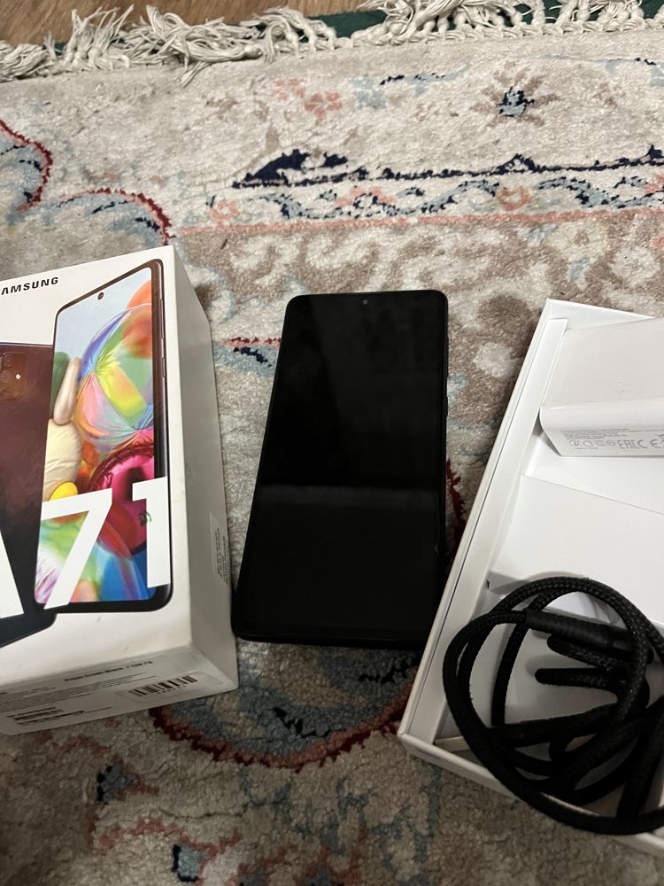 Продам Samsung A71