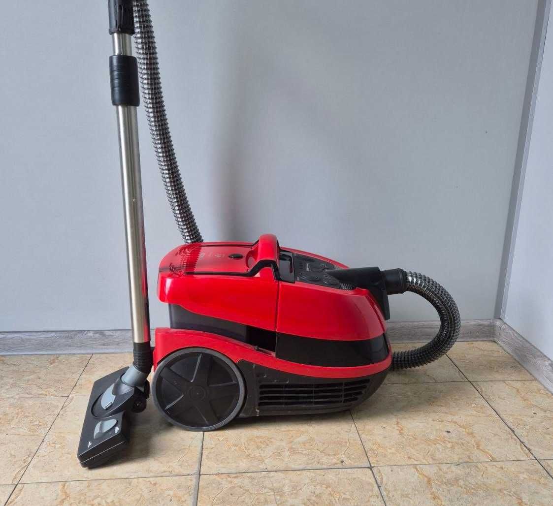 Пылесос Bosch BWD421PET (Ерубаева 54) лот 635600