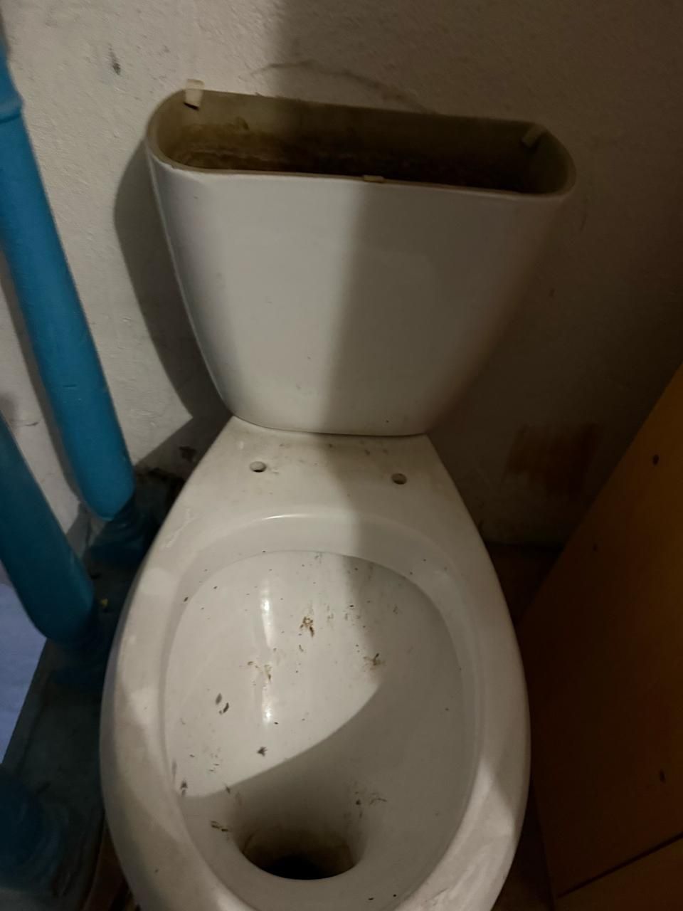 Унитаз б/у продам