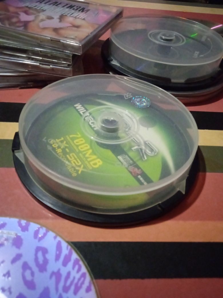Диски cd. Бодибилдинг, атлетизм, фильмы, музыка, английский