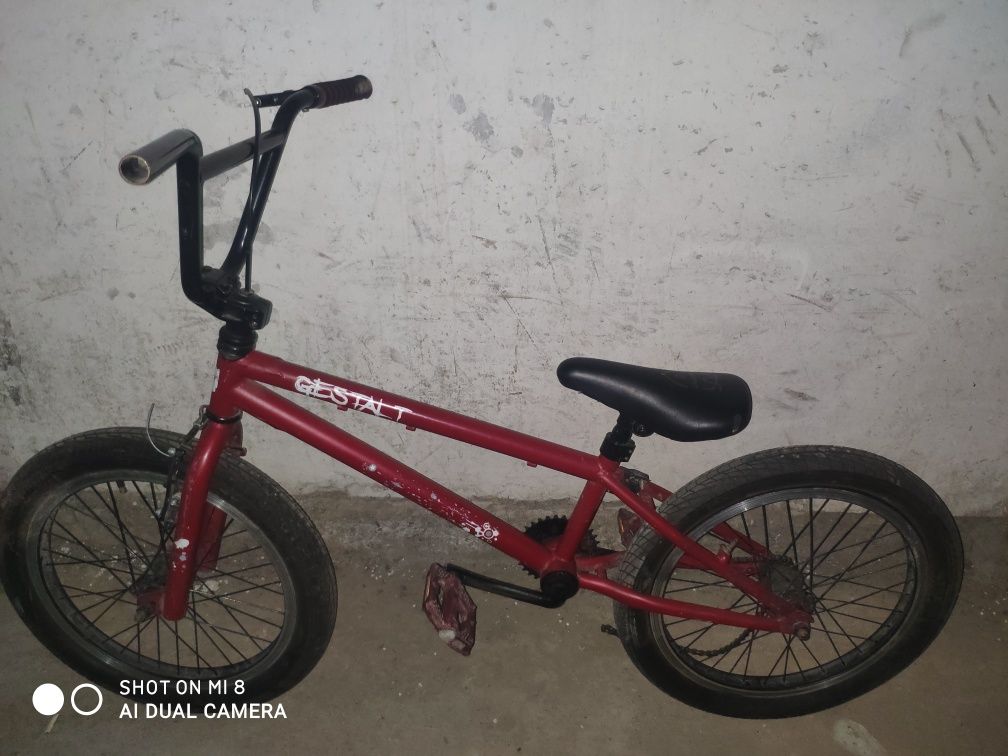 Велосипед bmx в хорошем состоянии