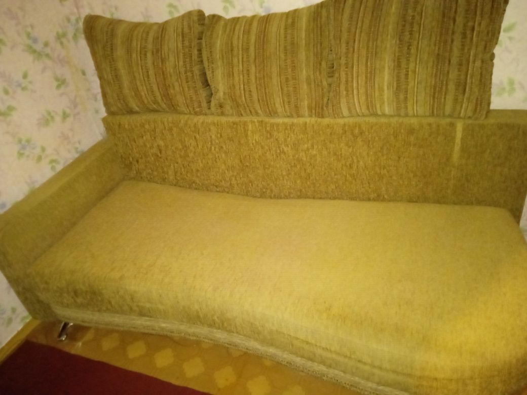 Продам диван раздвижной , б/у в отличном состоянии