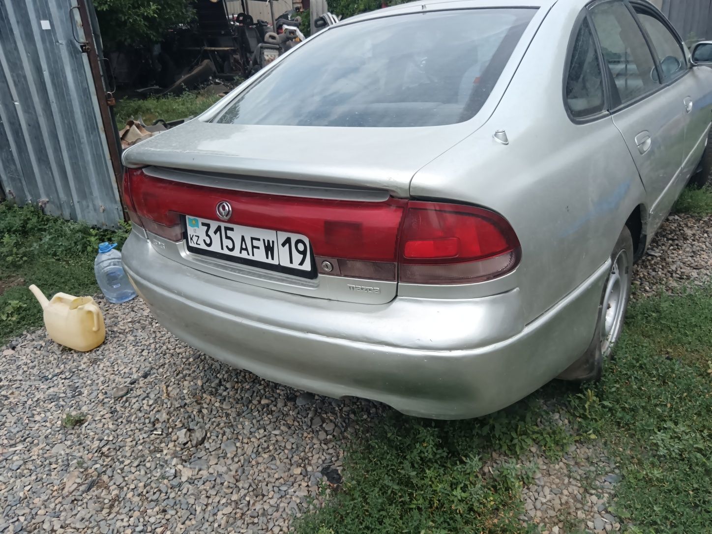 Продаю mazda cronus