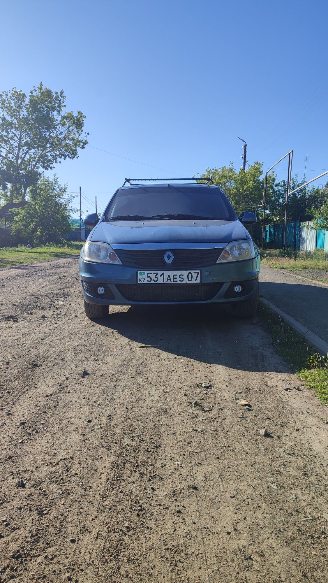 Рено Логан 1 2013 год